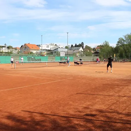 Rauchkuchl Centercourt