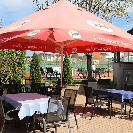 Rauchkuchl Centercourt 3*