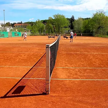 Rauchkuchl Centercourt 3*
