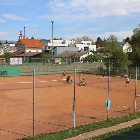Rauchkuchl Centercourt Ξενοδοχείο 3*