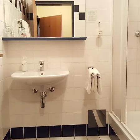 Ξενοδοχείο Rauchkuchl Centercourt Γκρατς