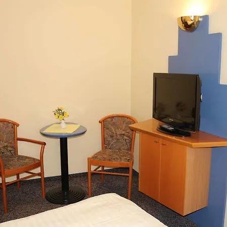 Hotell Rauchkuchl Centercourt